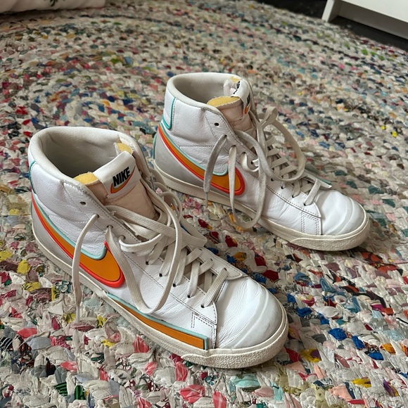 Nike Blazer Mid '77 Infinite 'White Kumquat' - Picture 2 of 5